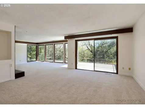 6902 SW 2nd Avenue Portland OR 97219