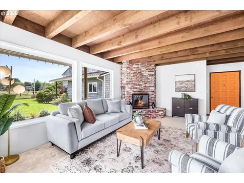 520 N Hayden Bay Drive Portland OR 97217