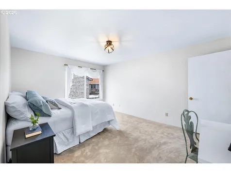 520 N Hayden Bay Drive Portland OR 97217