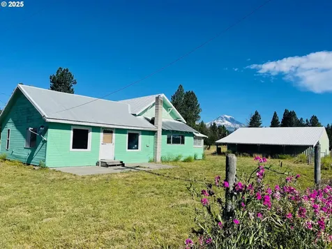 221 Lake Road Glenwood WA 98619