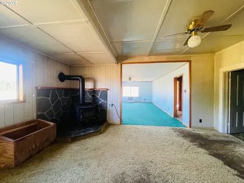 221 Lake Road Glenwood WA 98619