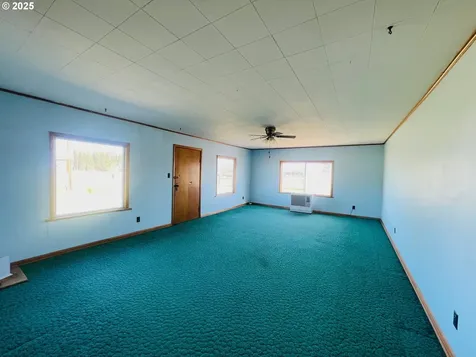 221 Lake Road Glenwood WA 98619