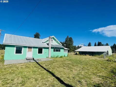 221 Lake Road Glenwood WA 98619