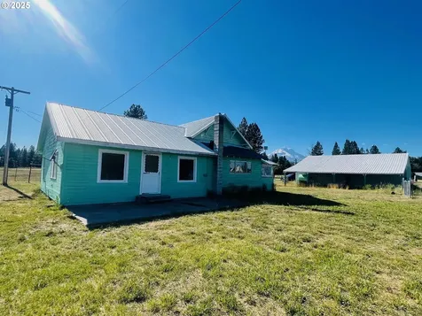 221 Lake Road Glenwood WA 98619
