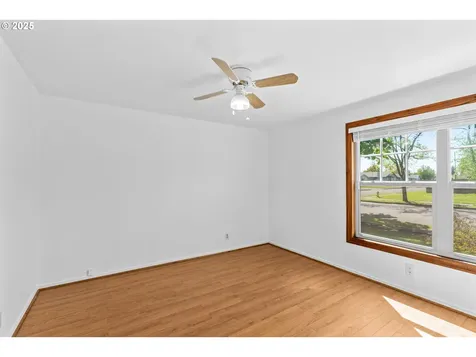 2267 Dornoch Street Springfield OR 97477