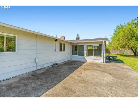 2267 Dornoch Street Springfield OR 97477