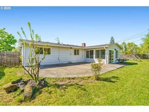 2267 Dornoch Street Springfield OR 97477