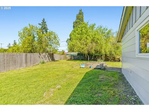 2267 Dornoch Street Springfield OR 97477
