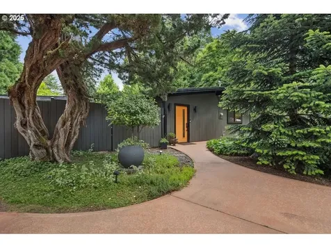 7725 SW Stewart Street Portland OR 97223