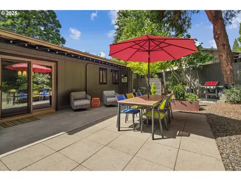 7725 SW Stewart Street Portland OR 97223