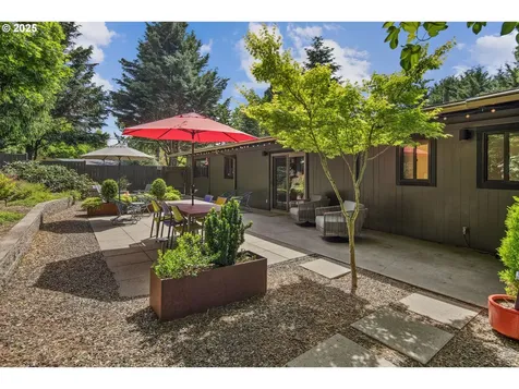 7725 SW Stewart Street Portland OR 97223