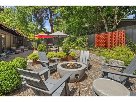 7725 SW Stewart Street Portland OR 97223