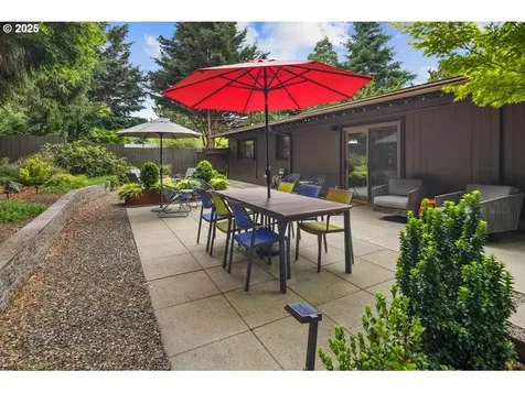 7725 SW Stewart Street Portland OR 97223