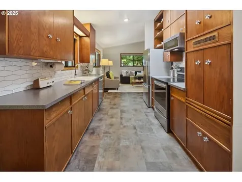 7725 SW Stewart Street Portland OR 97223