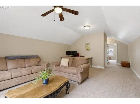 114 Muirfield Court SE Salem OR 97306
