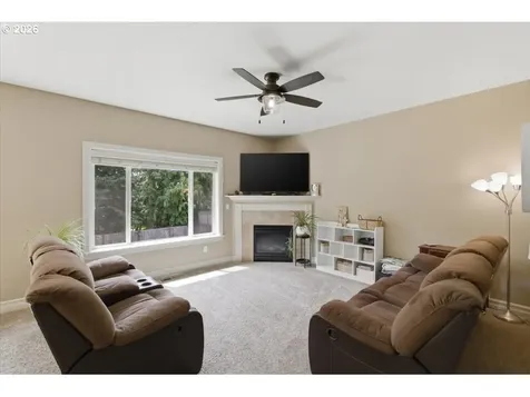 114 Muirfield Court SE Salem OR 97306