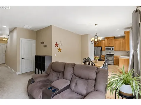 114 Muirfield Court SE Salem OR 97306