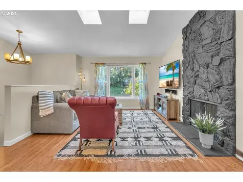 4824 SW Hamilton Court Portland OR 97221