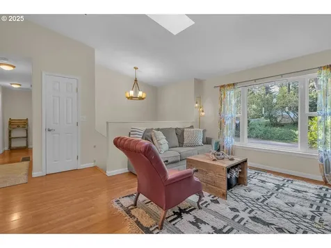 4824 SW Hamilton Court Portland OR 97221
