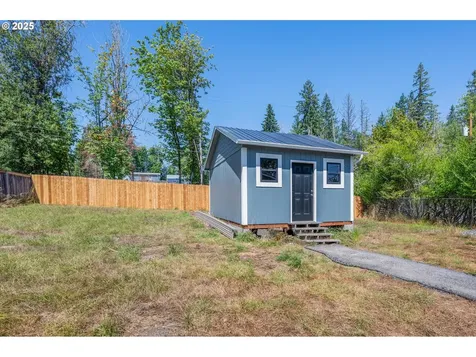344 Mississippi Avenue Vernonia OR 97064
