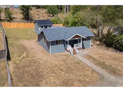 344 Mississippi Avenue Vernonia OR 97064