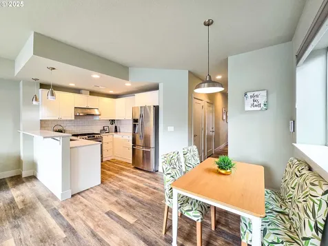 11828 SE Pine Street Portland OR 97216