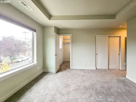 11828 SE Pine Street Portland OR 97216
