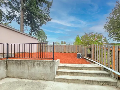 11828 SE Pine Street Portland OR 97216