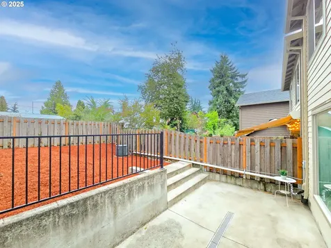 11828 SE Pine Street Portland OR 97216