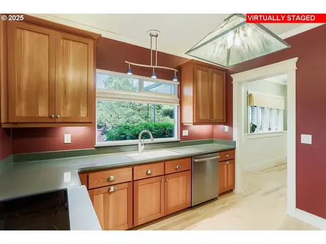 401 W 25th Street Vancouver WA 98660