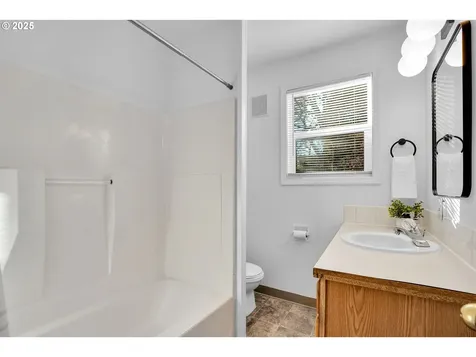 7243 N Hurst Avenue Portland OR 97203