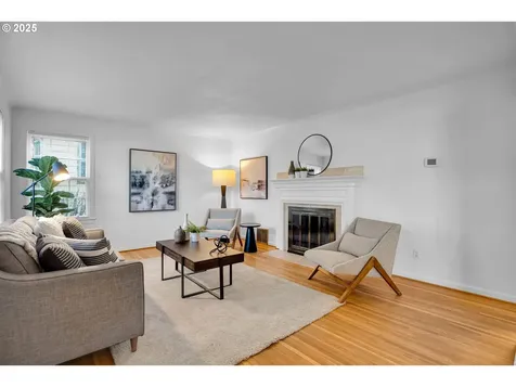7243 N Hurst Avenue Portland OR 97203