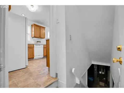 7243 N Hurst Avenue Portland OR 97203