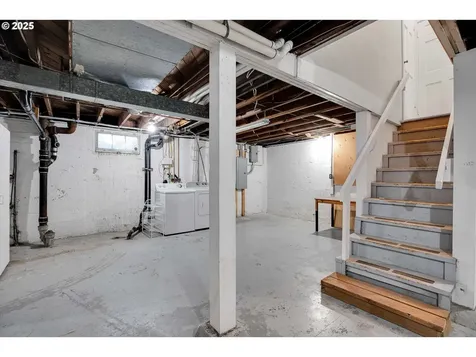 7243 N Hurst Avenue Portland OR 97203