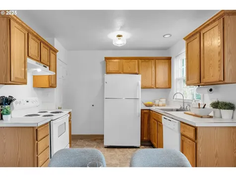 7243 N Hurst Avenue Portland OR 97203