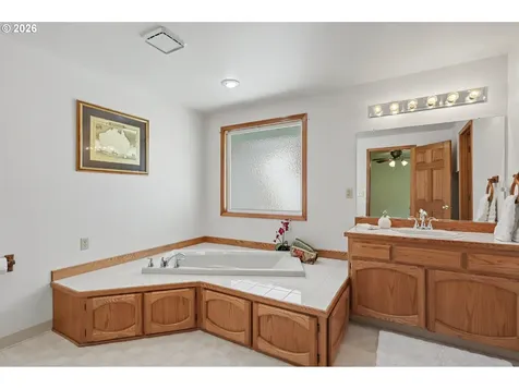 8917 NE 28th Avenue Vancouver WA 98665