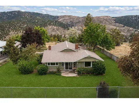 19369 E Highway 26 Mitchell OR 97750