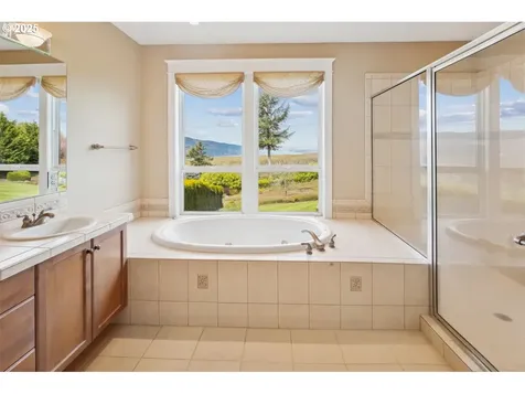 49 Bentley Drive Kelso WA 98626