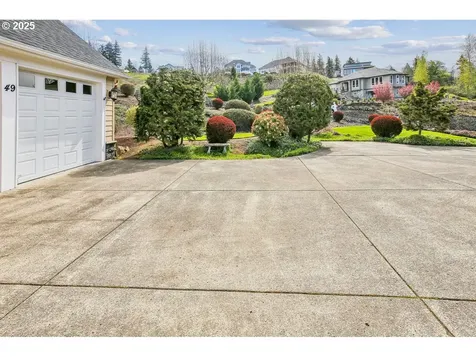 49 Bentley Drive Kelso WA 98626