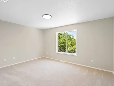 12576 NW Maplecrest Way Banks OR 97106