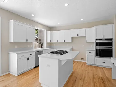 12576 NW Maplecrest Way Banks OR 97106