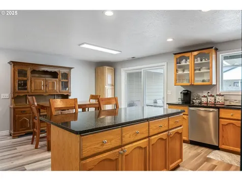 2436 Hickory Avenue Longview WA 98632