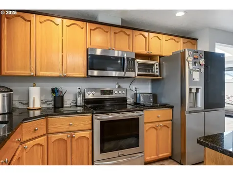 2436 Hickory Avenue Longview WA 98632