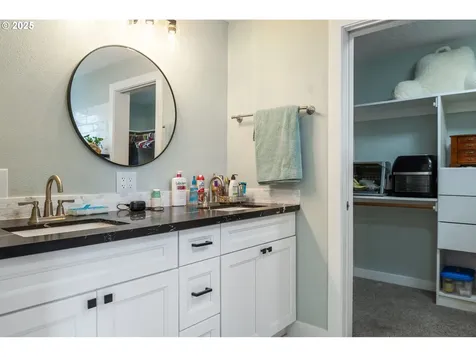 2436 Hickory Avenue Longview WA 98632
