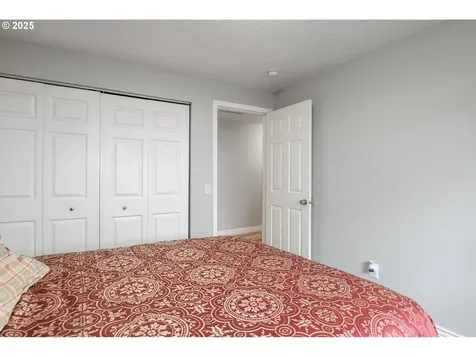 2436 Hickory Avenue Longview WA 98632