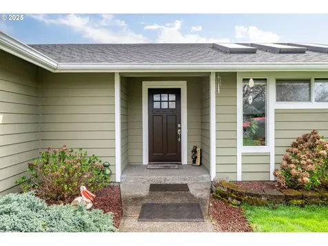 2436 Hickory Avenue Longview WA 98632