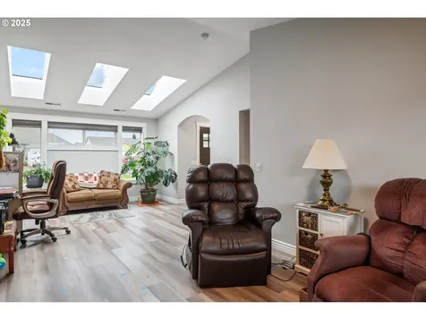 2436 Hickory Avenue Longview WA 98632