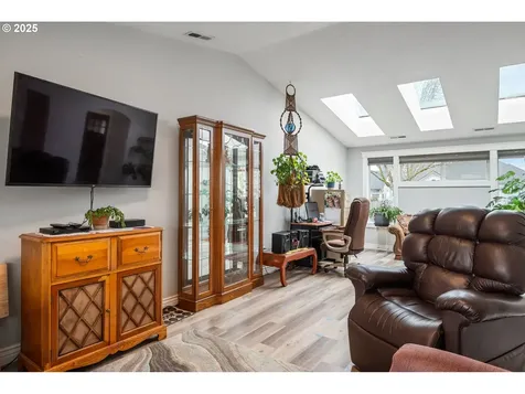 2436 Hickory Avenue Longview WA 98632