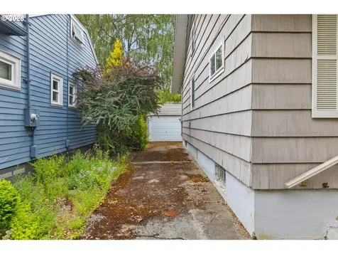 3560 NE Stanton Street Portland OR 97212