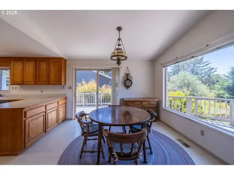 3230 Golf Links Road Bandon OR 97411